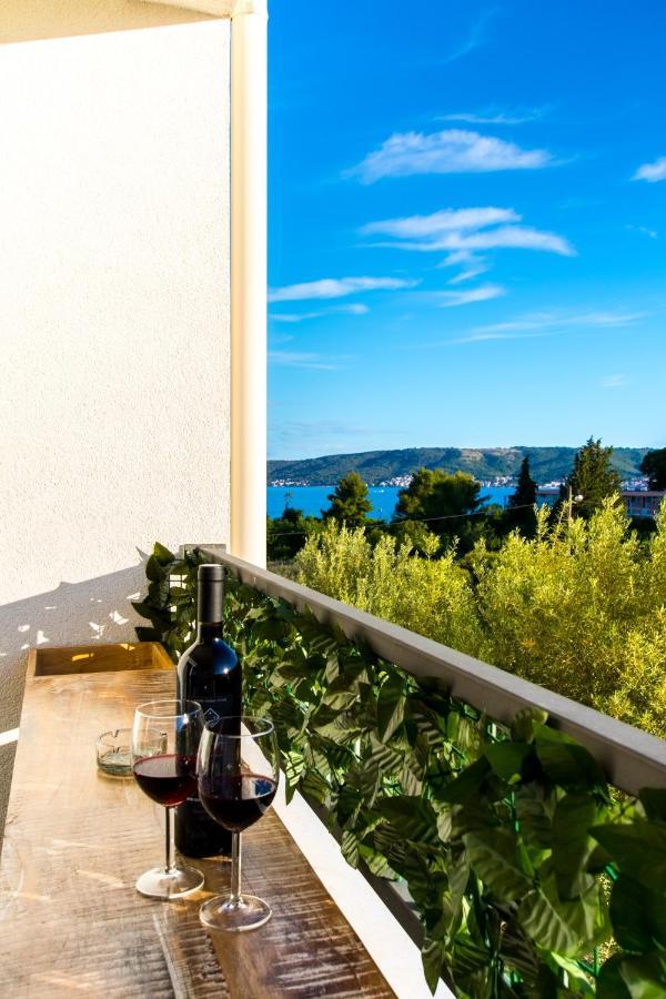 4 * Apartment Sunset Close To The Sea Kaštela Buitenkant foto